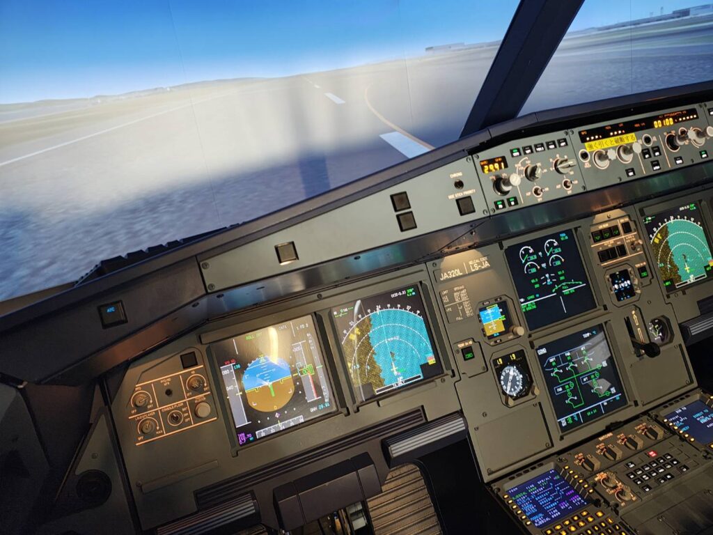 A320シミュレータ－のコクピット